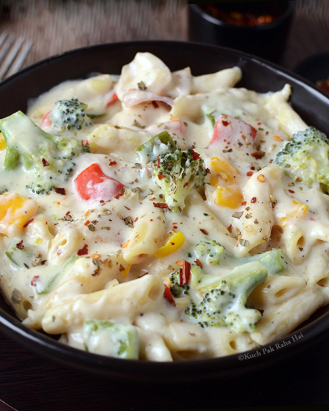 white sauce pasta